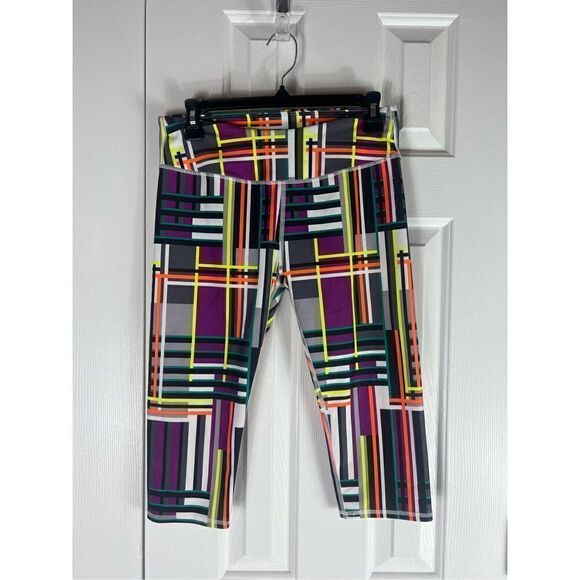 Fabletics Womens Geometric Capri Leggings Size M - Picture 1 of 2
